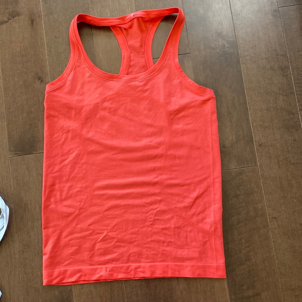 Swiftly tank top lululemon size 6